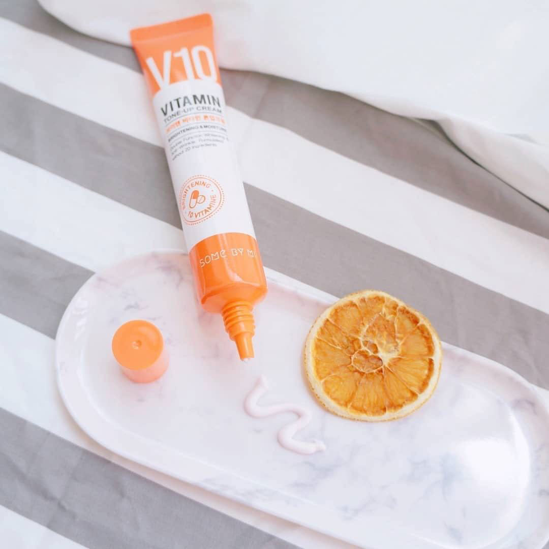 Крем для лица с витаминным комплексом SOME BY MI V10 VITAMIN TONE-UP CREAM