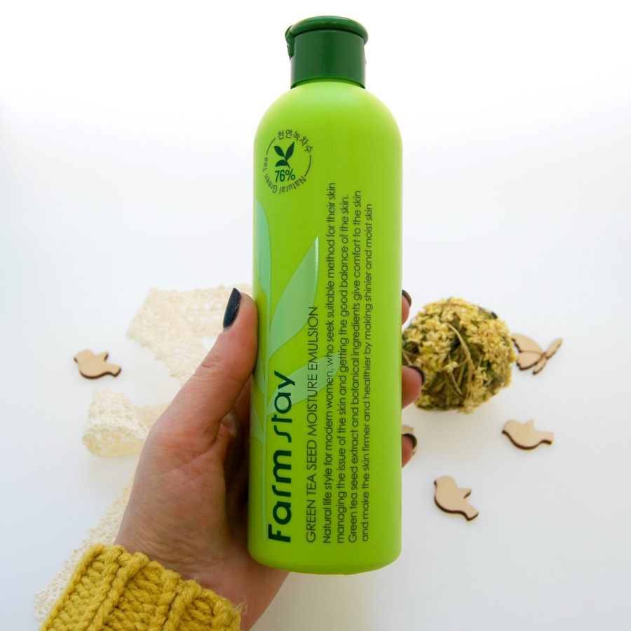 Увлажняющая эмульсия с семенами зеленого чая FarmStay Green Tea Seed Moisture Emulsion