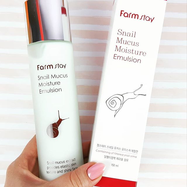 Муцин улитки эмульсия. Farmstay Snail mucus Moisture Toner. Эмульсия для лица Farmstay Snail mucus Moisture Emulsion. Фарм стэй эмульсия увл экстр улитки 150 мл. Увлажняющий эмульсия для лица с муцином улитки.