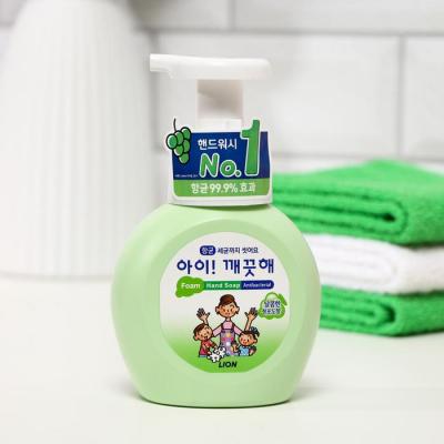 Жидкое пенное мыло для рук с экстрактом мускатно LION Ai kekute Foaming handsoap Muscat 250ml bottle