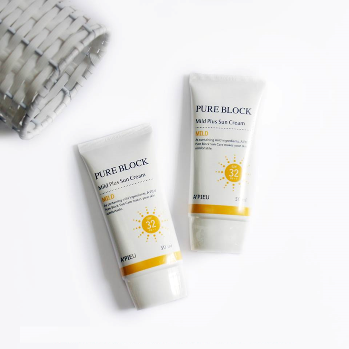 Мягкий солнцезащитный крем A'PIEU Pure Block Natural Mild Plus Sun Cream SPF32/PA++