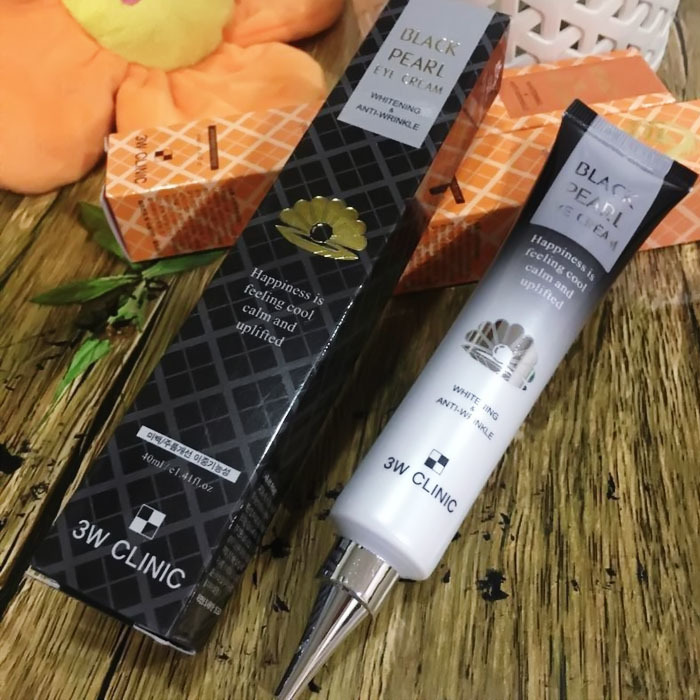 Крем для кожи вокруг глаз 3W CLINIC Black Pearl Eye Cream Whitening & Anti-Wrinkle