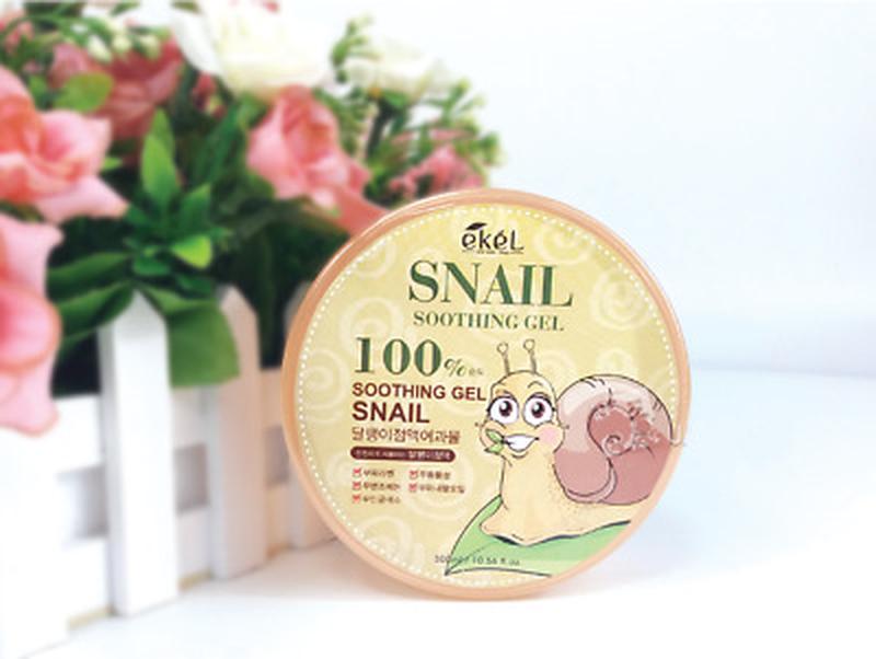Универсальный гель с муцином улитки EKEL Soothing gel 100% Snail