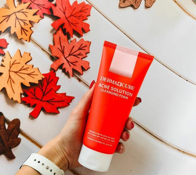 Увлажняющая очищающая пенка с керамидами FarmStay Ceramide Moisture Cleansing Foam