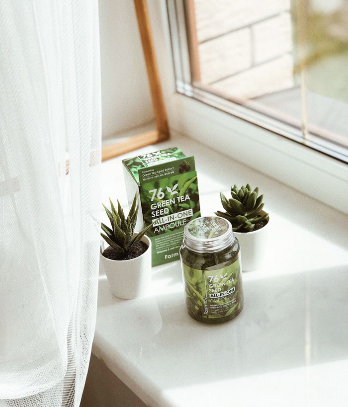 Многофункциональная сыворотка с семенами зеленого чая FarmStay 76 Green Tea Seed All-in-One Ampoule