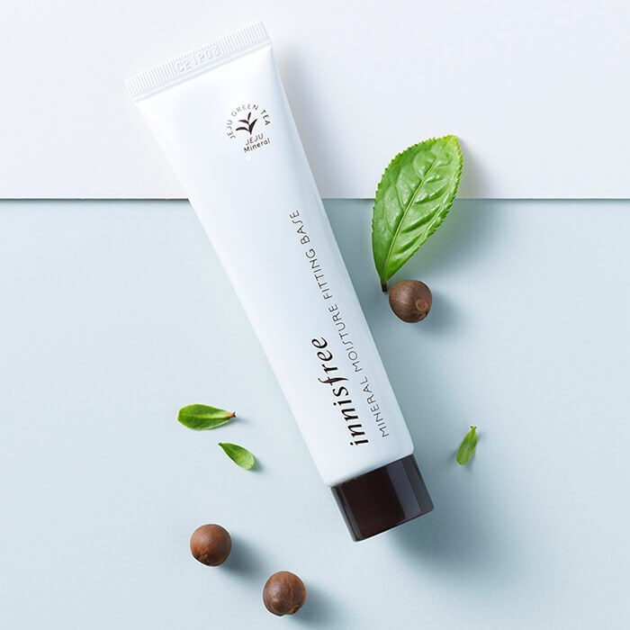 Минеральная увлажняющая база Innisfree Mineral Moisture Fitting Base