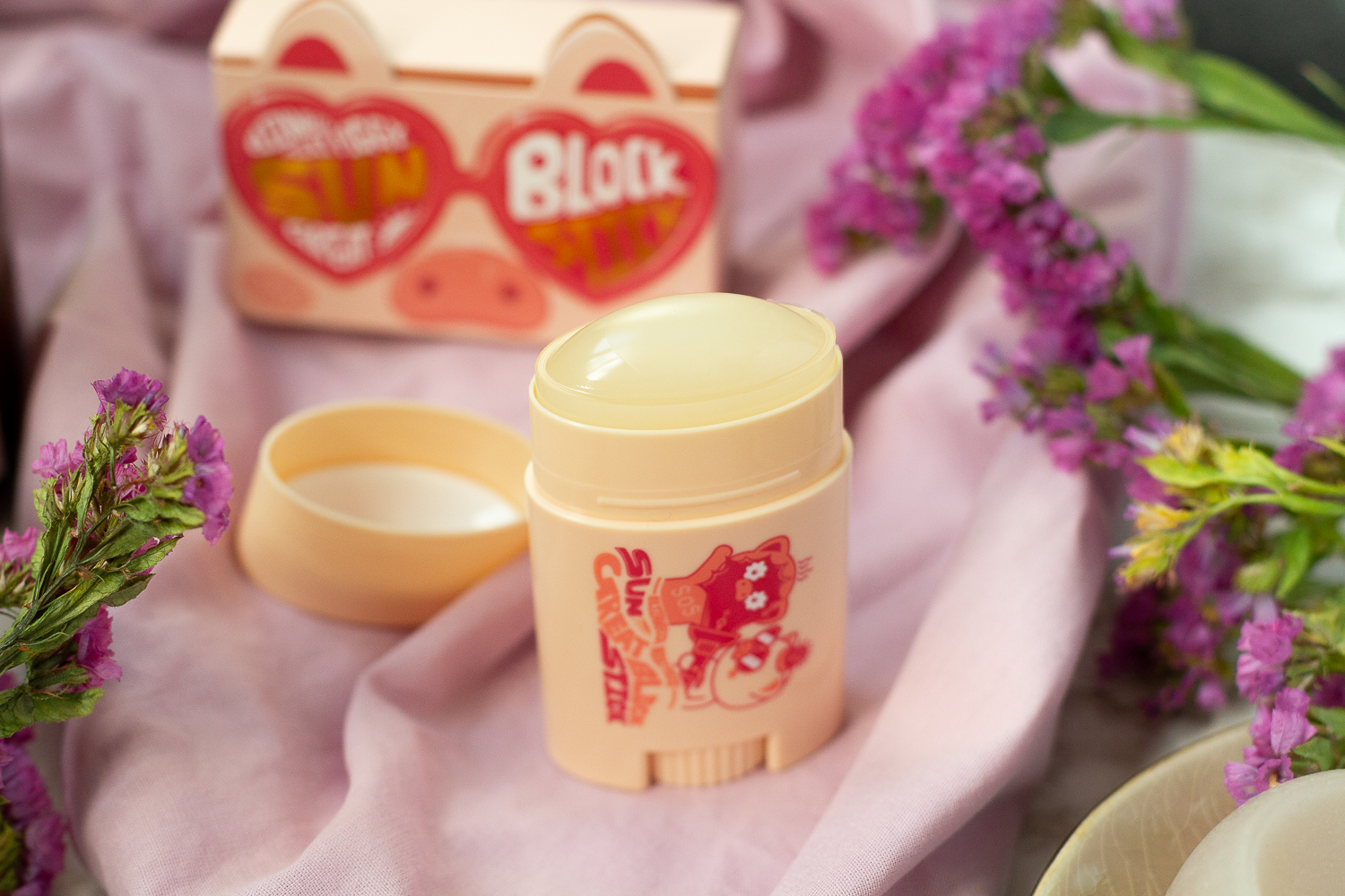 Солнцезащитный стик Elizavecca Milky Piggy Sun Great Block Stick SPF50+