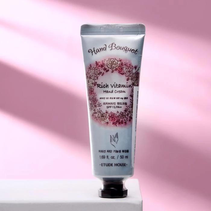 Крем для рук витаминный Etude House HAND BOUQUET RICH VITAMIN HAND CREAM