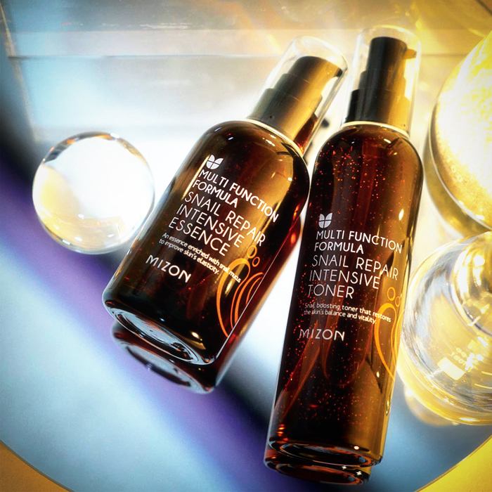 Антивозрастная эссенция с муцином улитки 100мл MIZON Snail Repair Intensive Essence