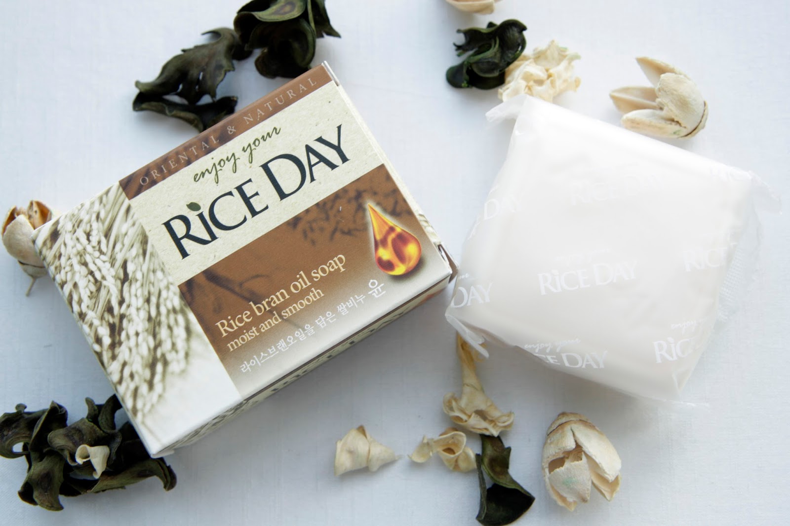 Мыло туалетное с экстрактом рисовых отрубей LION Riceday Soap (Yoon) 100g