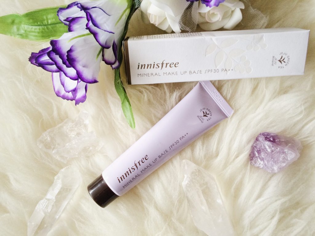 Лавандовая минеральная корректирующая база праймер под макияж Innisfree Mineral Make Up Base Cream Purple SPF30/PA++