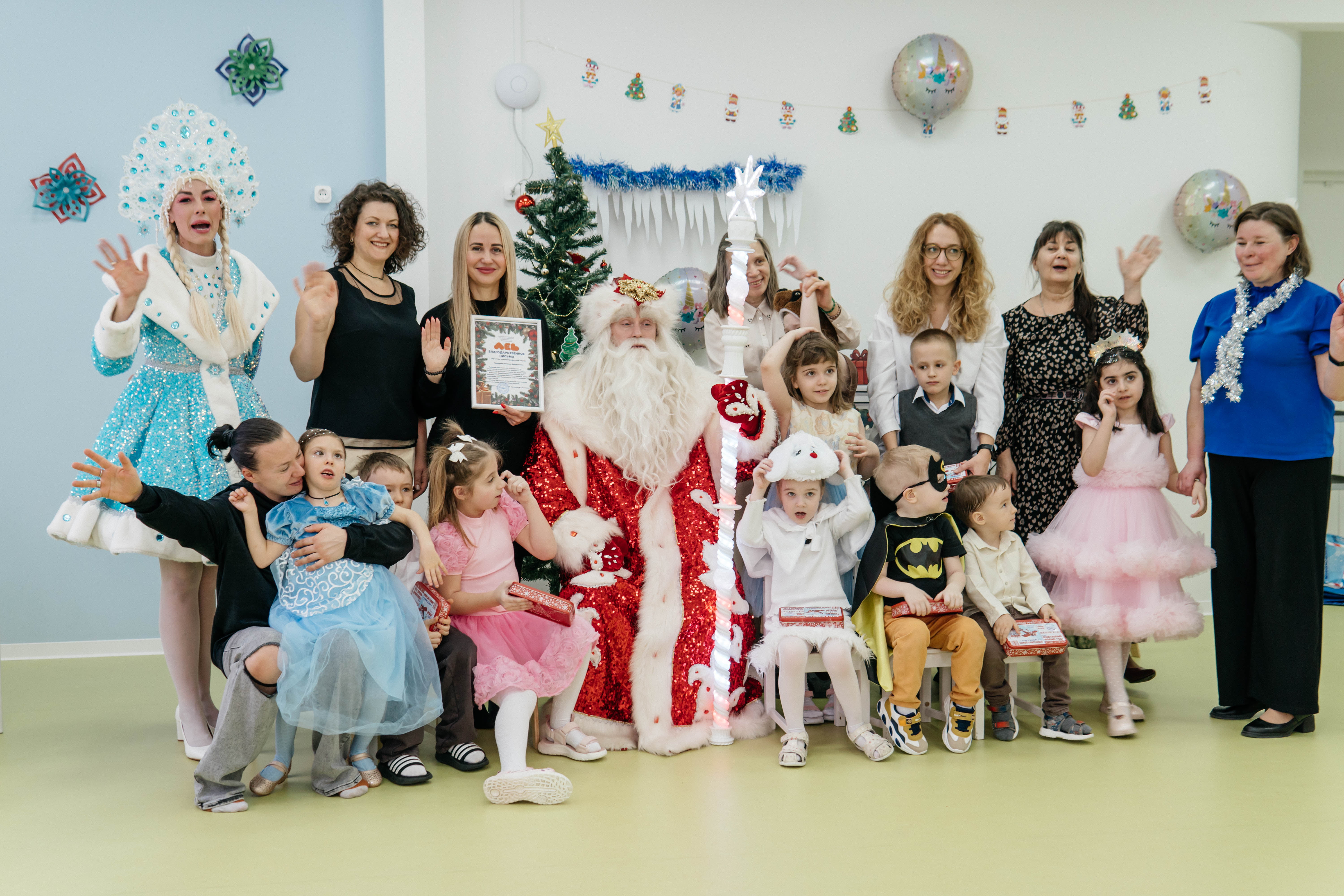 Праздник добра: «Клиника Пасман» поздравляет своих маленьких друзей с наступающим Новым годом